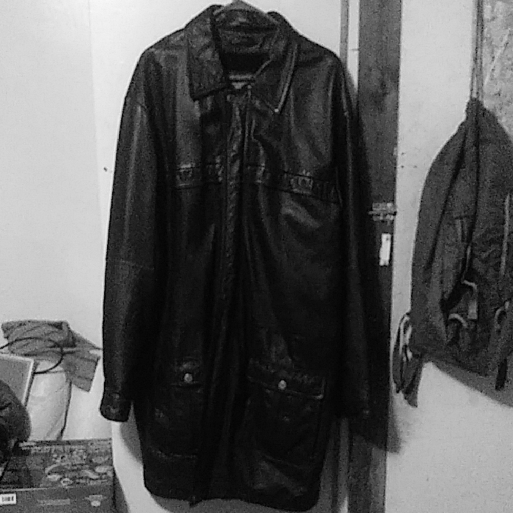 Thinsulate Wilson leather trench coat.